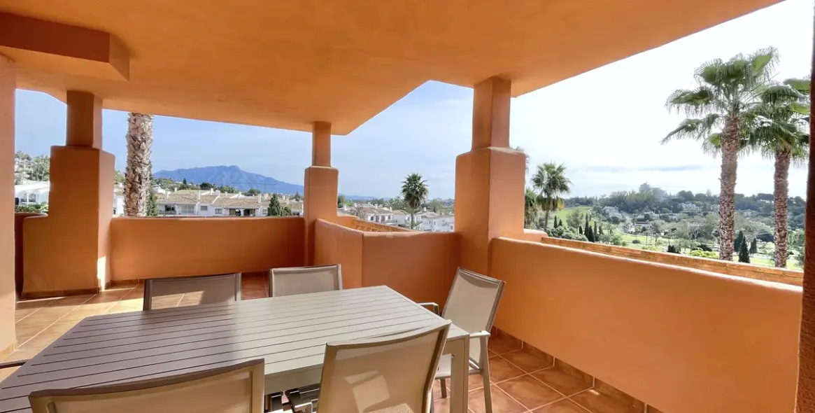 Sale of penthouse duplex in Benahavís 6