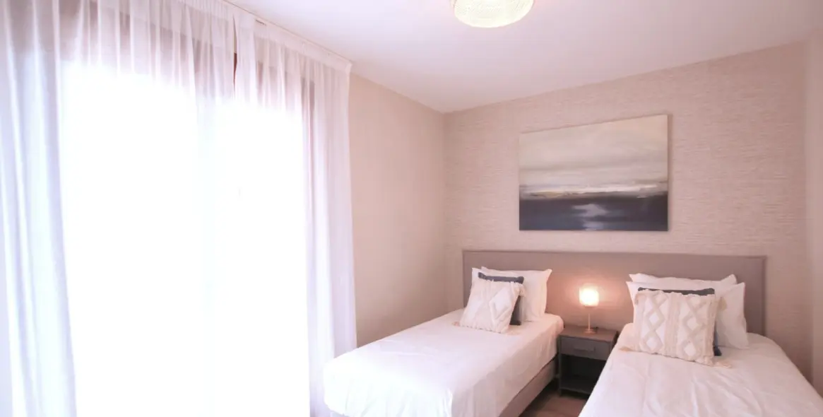 Venta de ático dúplex en Benahavís 23