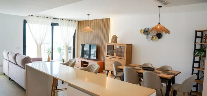 Middle floor apartment R4810156 3