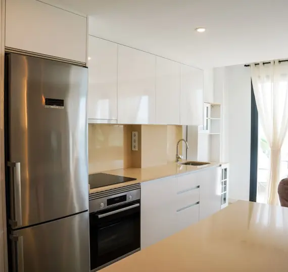 Middle floor apartment R4810156