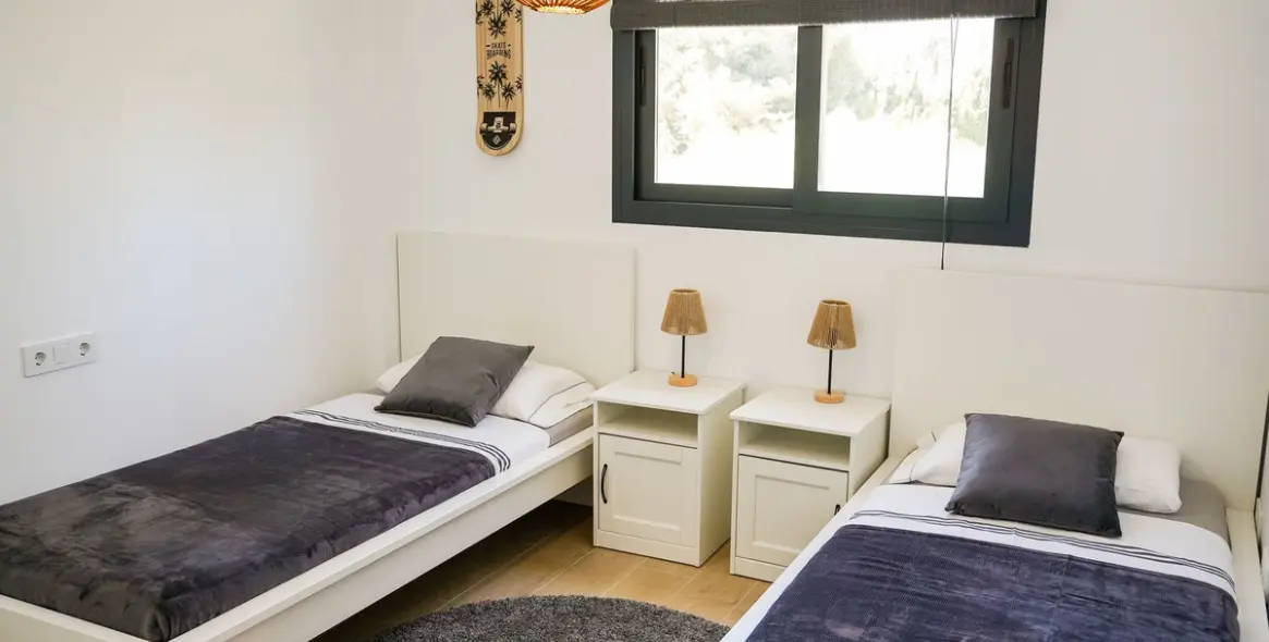 Продажа апартаментов на среднем этаже в Estepona 13