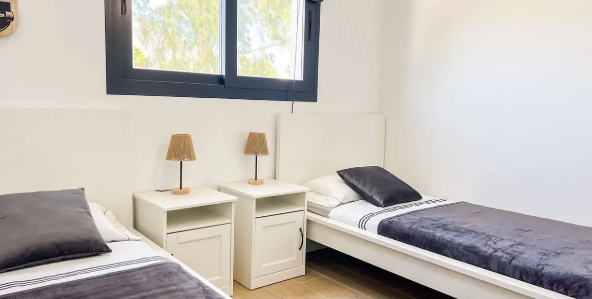 Продажа апартаментов на среднем этаже в Estepona 19