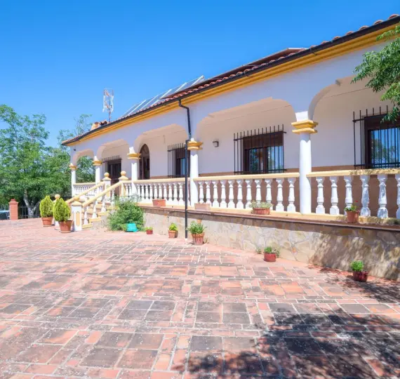 Venta de villa independiente en Antequera