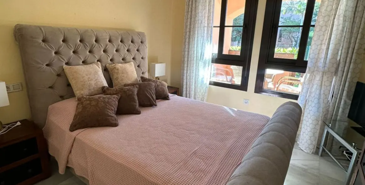 Sale of ground floor apartment in Estepona 6