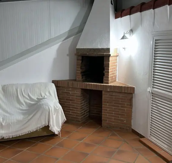 Продажа  отдельно стоящей виллы в Casares Pueblo