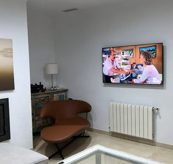 Продажа  отдельно стоящей виллы в Casares Pueblo