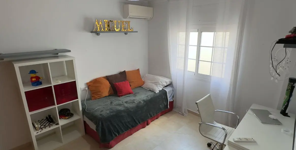 Sale of detached villa in Casares Pueblo 32