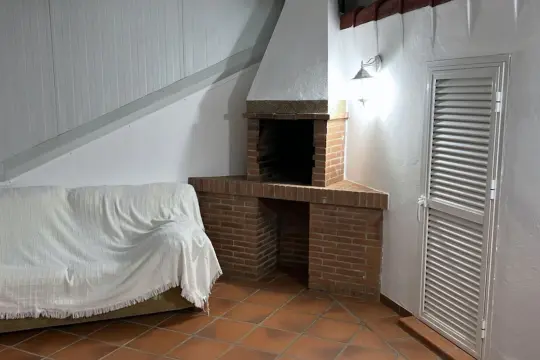 Image 4 thumb