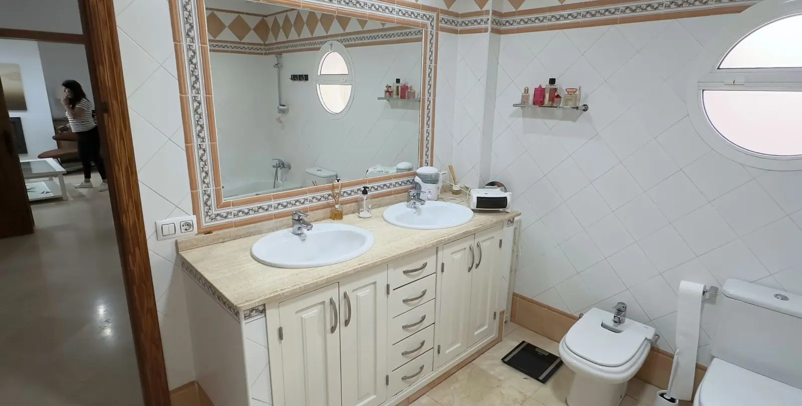 Продажа  отдельно стоящей виллы в Casares Pueblo 26