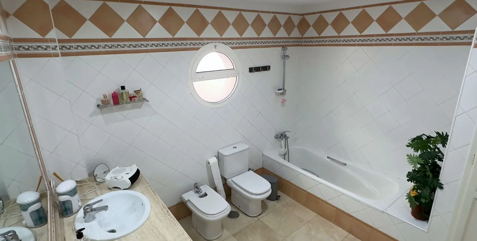 Продажа  отдельно стоящей виллы в Casares Pueblo 27