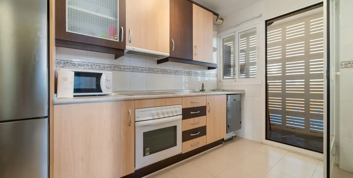 Sale of middle floor apartment in Fuengirola 8