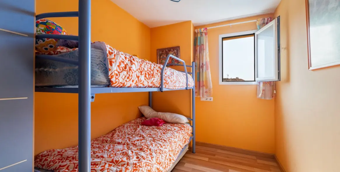 Sale of middle floor apartment in Fuengirola 22