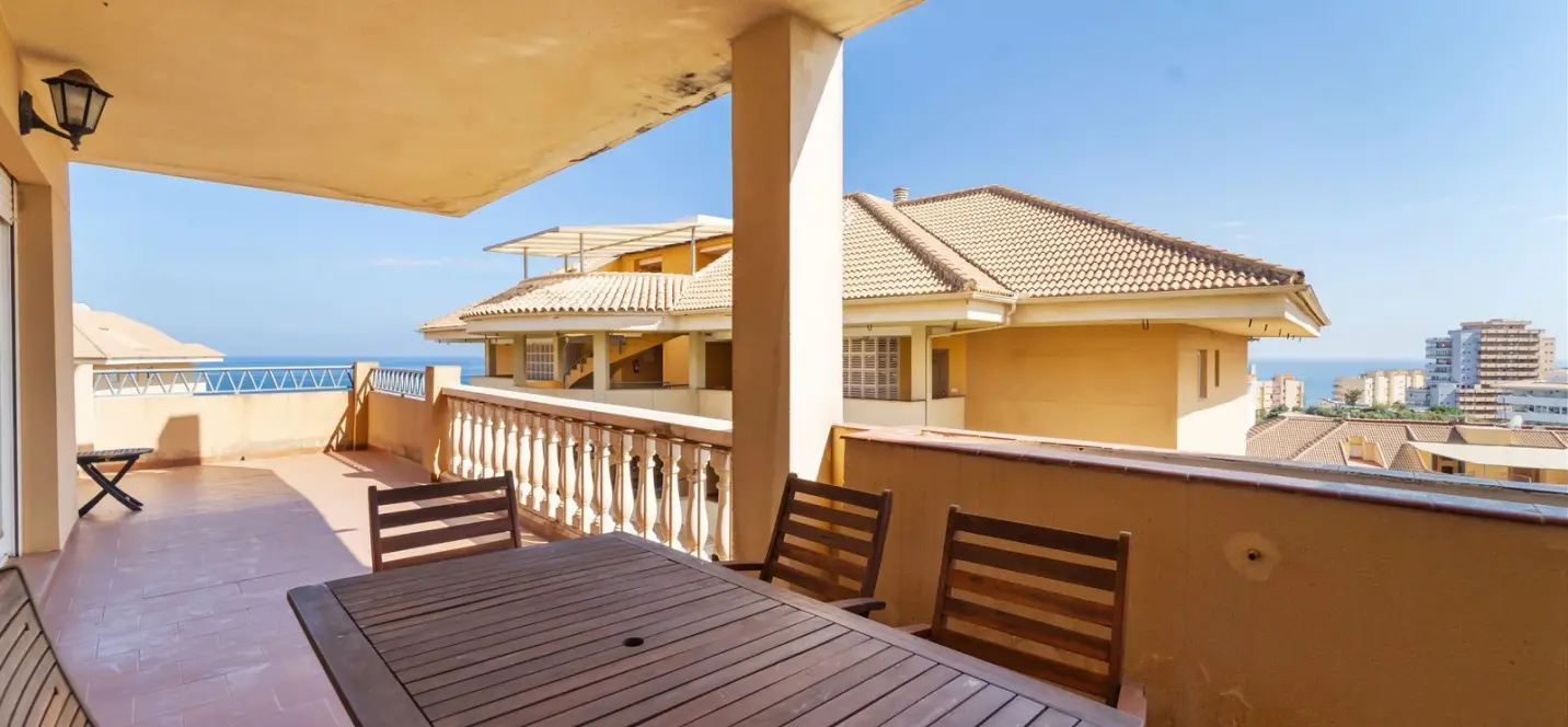Venta de apartamento en planta media en Fuengirola 3