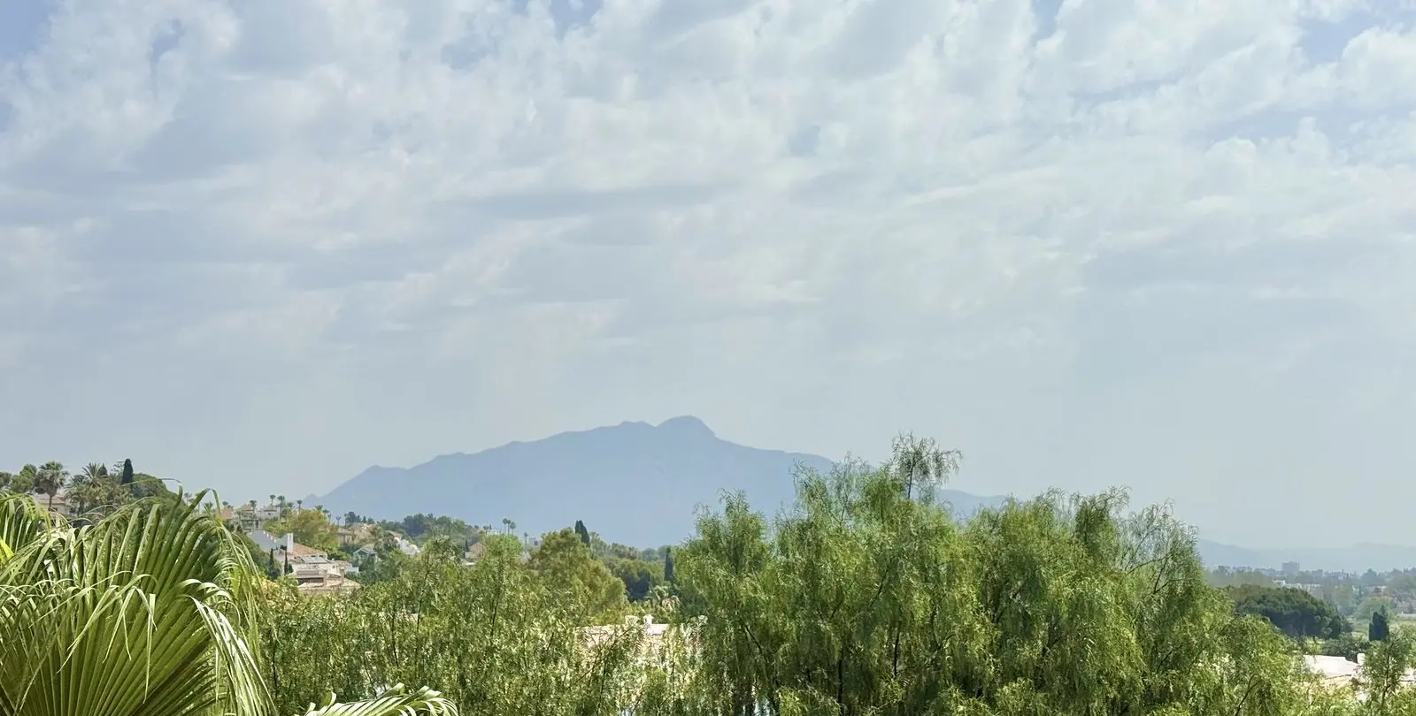 Venta de ático dúplex en Benahavís 3