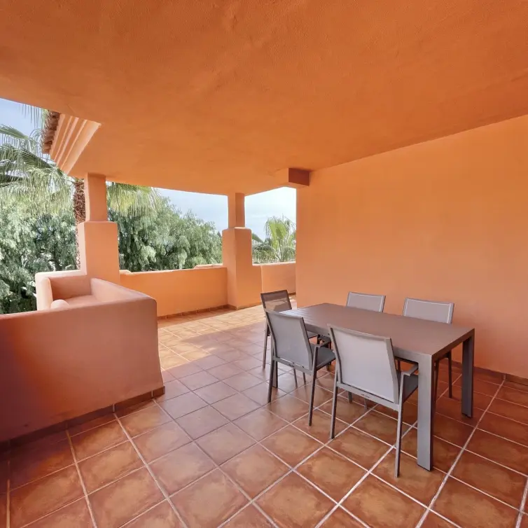 Sale of penthouse duplex in Benahavís