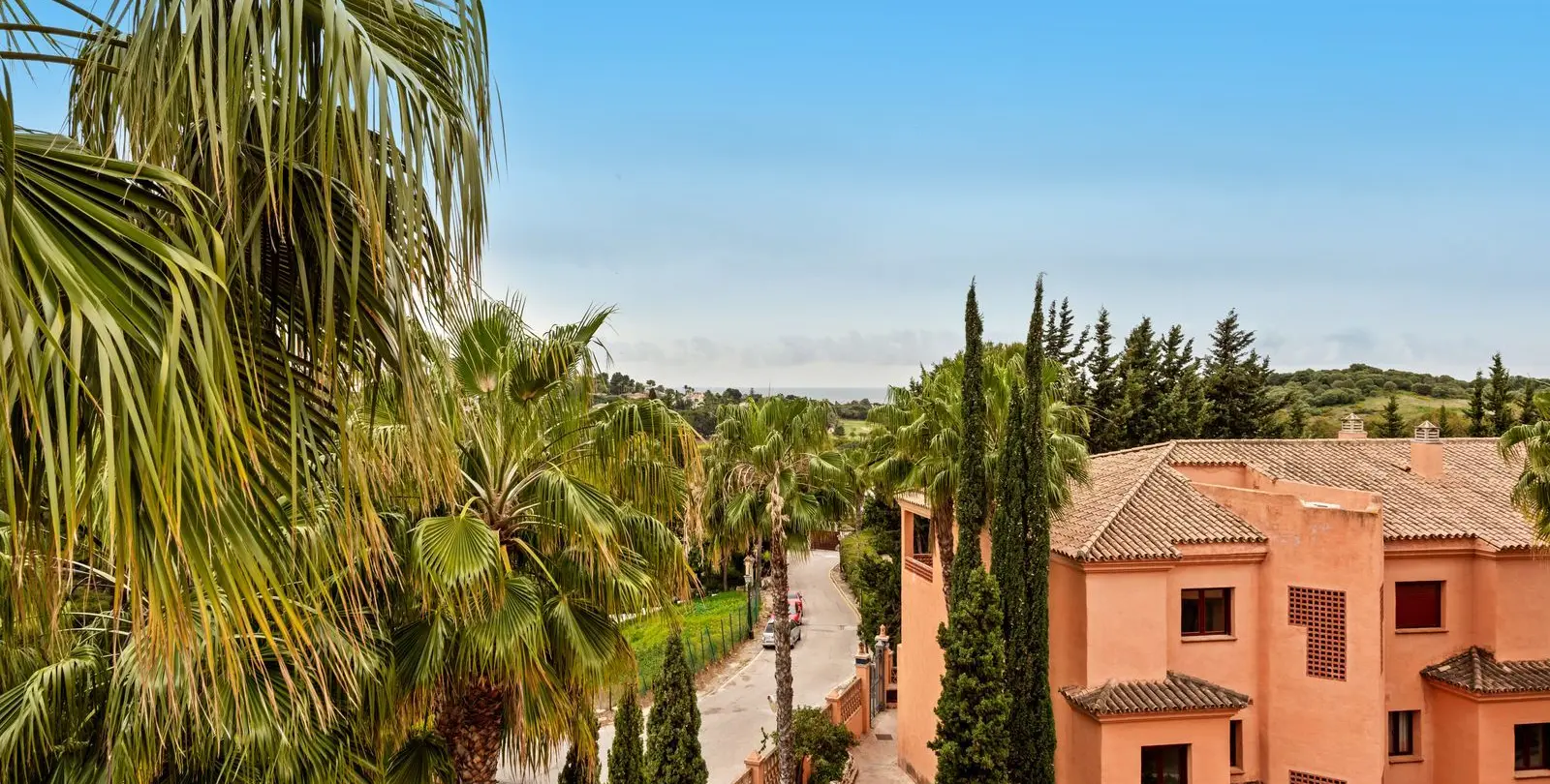 Venta de ático dúplex en Benahavís 33