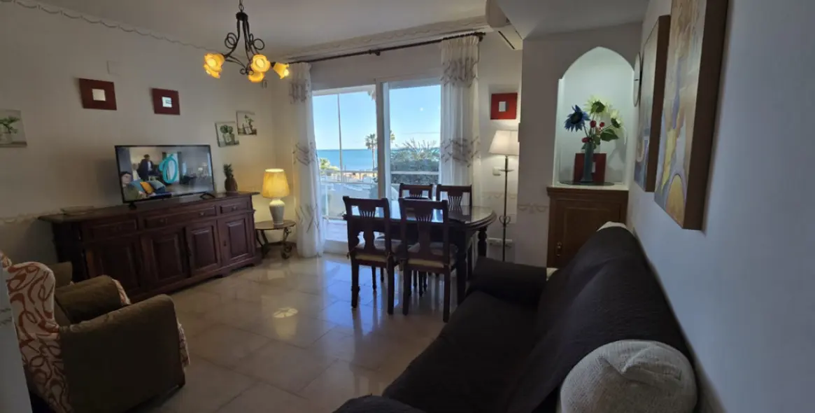 Продажа апартаментов на среднем этаже в La Carihuela 3