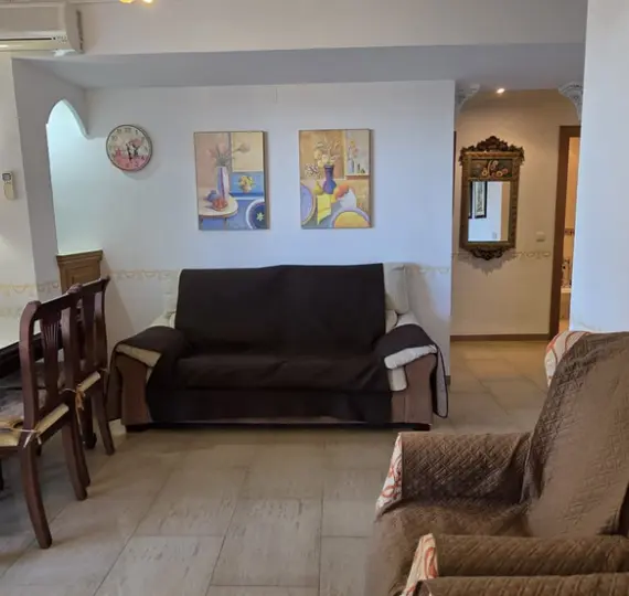 Venta de apartamento en planta media en La Carihuela