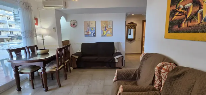 Venta de apartamento en planta media en La Carihuela 4