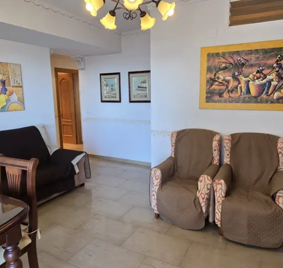 Venta de apartamento en planta media en La Carihuela