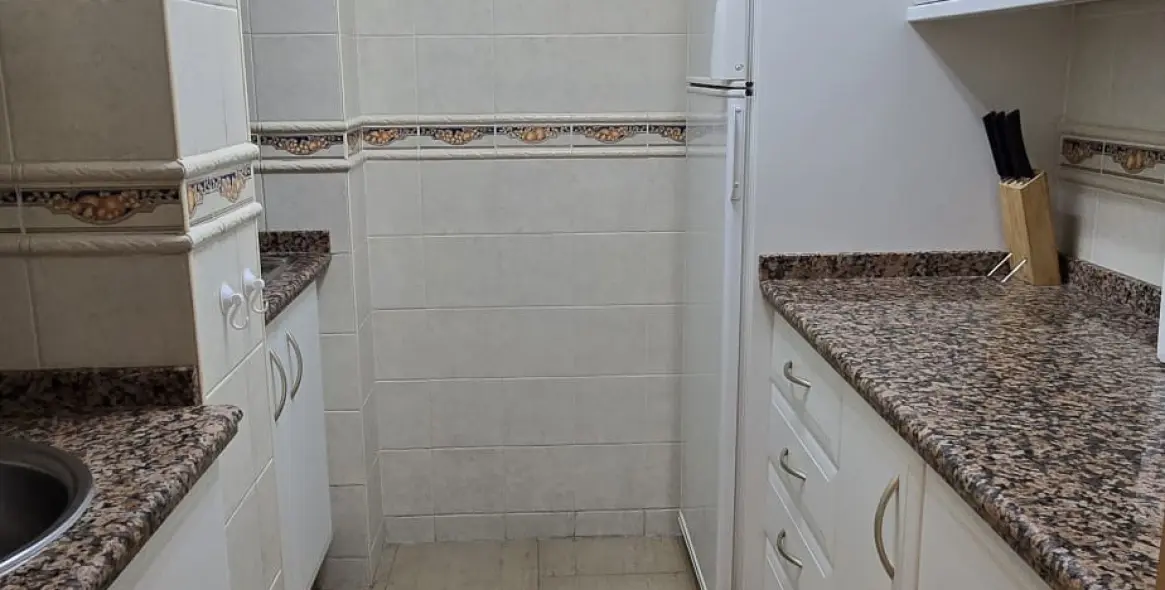 Продажа апартаментов на среднем этаже в La Carihuela 7