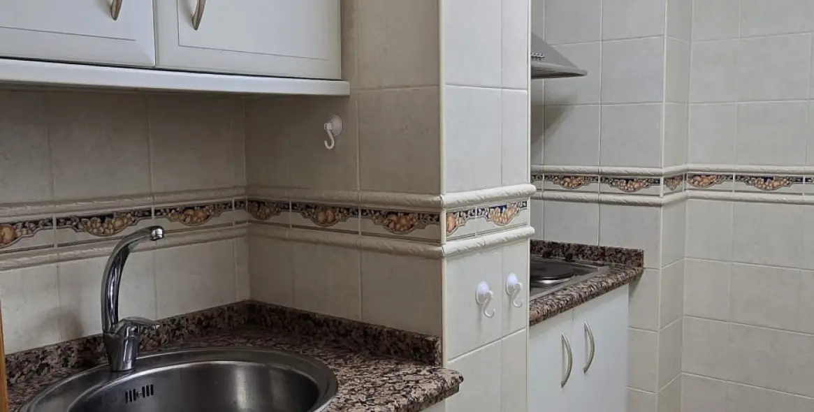 Продажа апартаментов на среднем этаже в La Carihuela 8