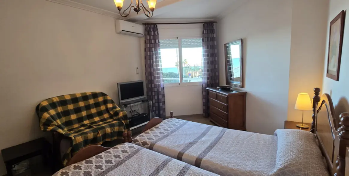 Продажа апартаментов на среднем этаже в La Carihuela 12