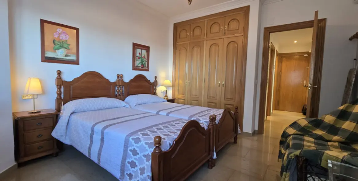 Продажа апартаментов на среднем этаже в La Carihuela 13