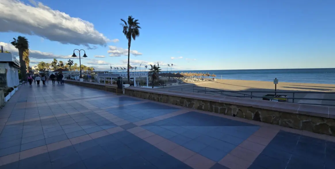 Продажа апартаментов на среднем этаже в La Carihuela 18