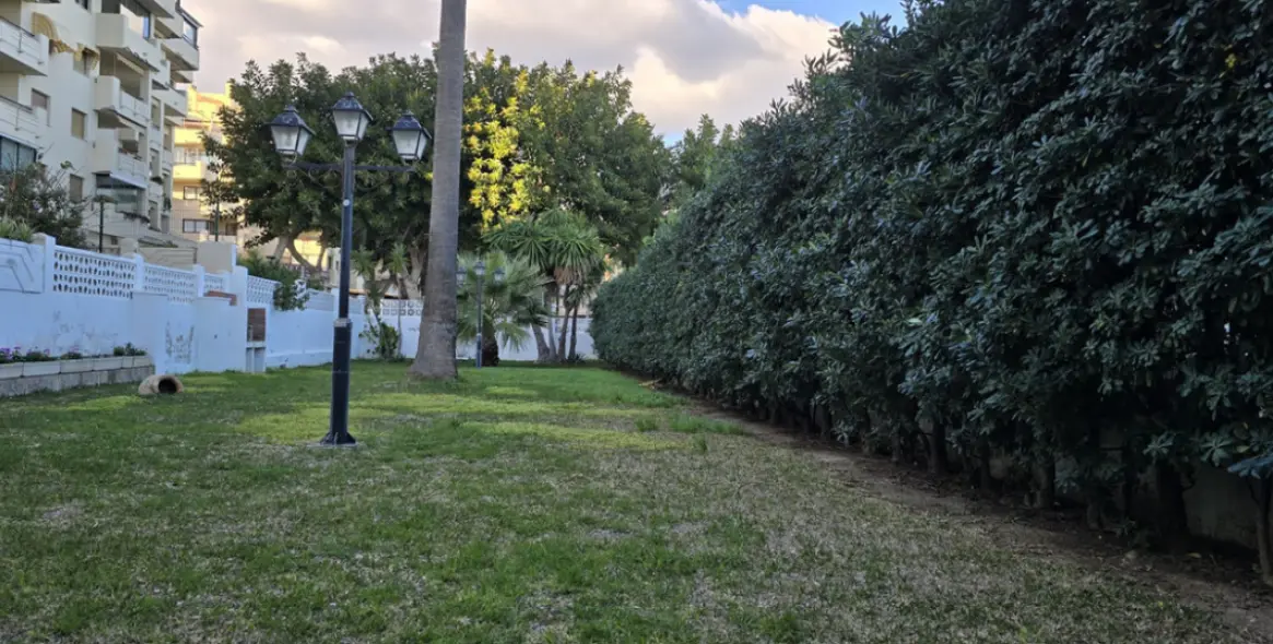 Sale of middle floor apartment in La Carihuela 22