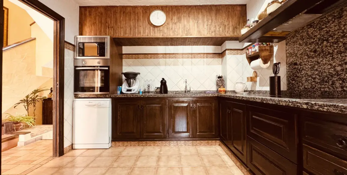 Sale of townhouse in Casares Playa 2