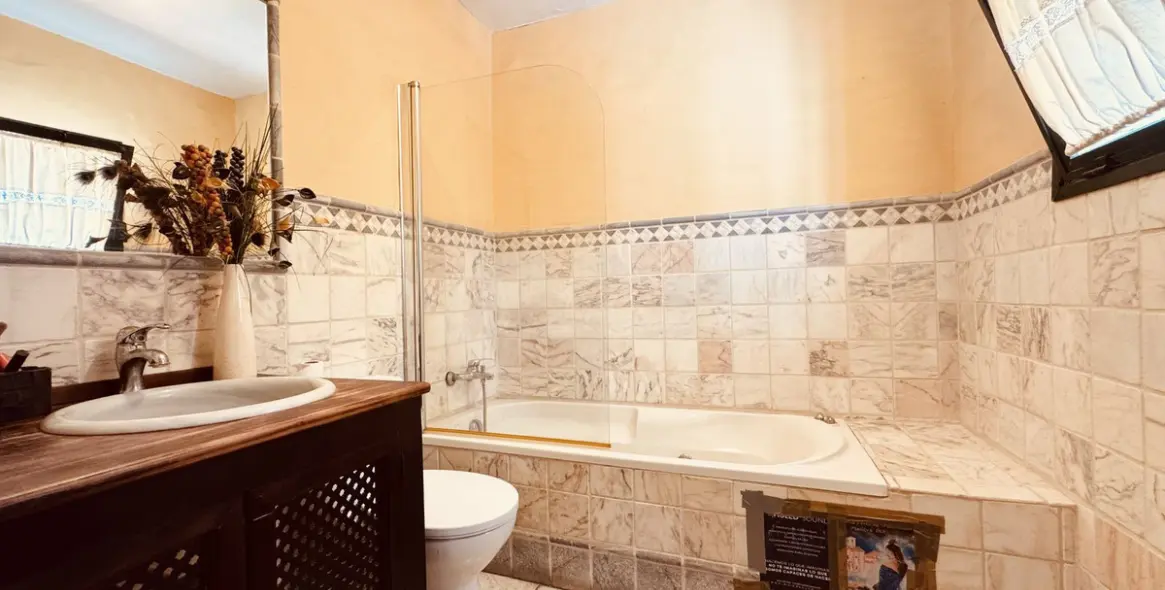 Sale of townhouse in Casares Playa 15