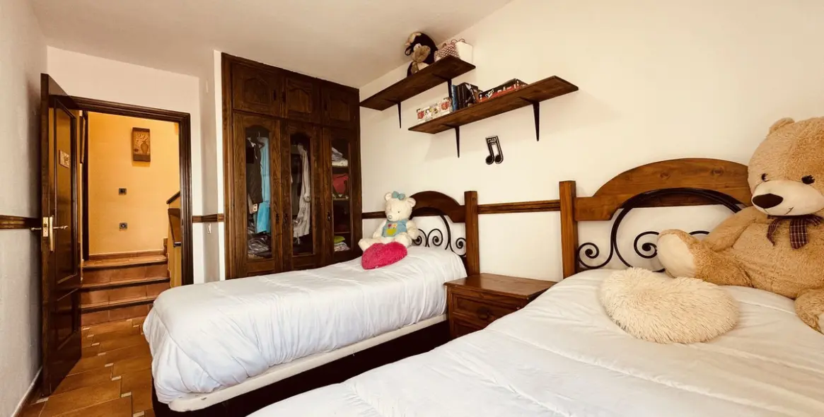 Sale of townhouse in Casares Playa 19