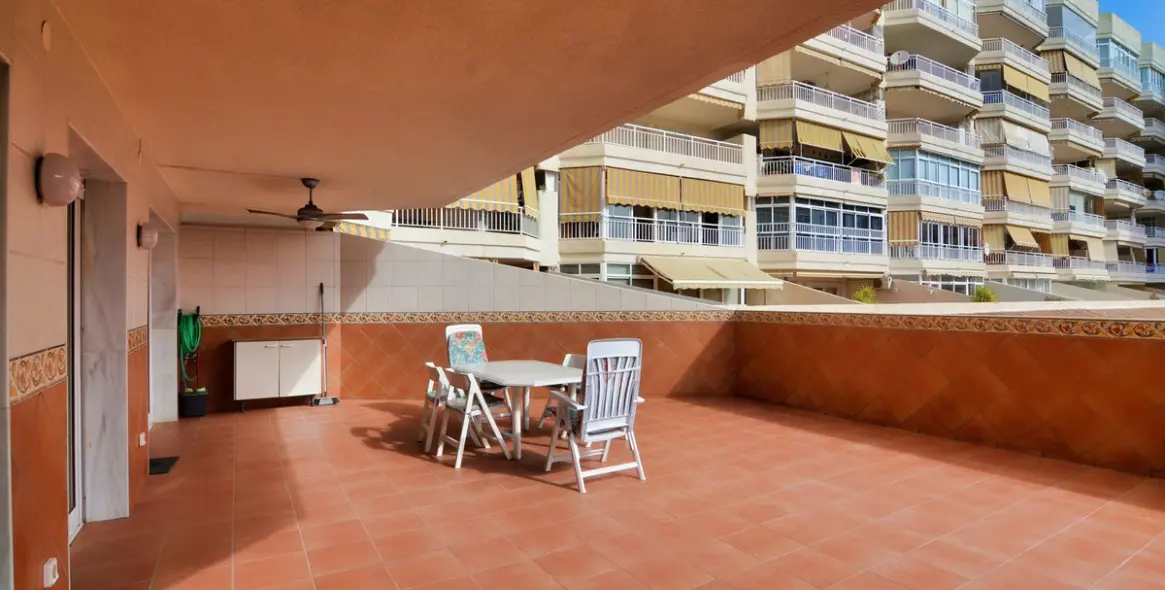Sale of middle floor apartment in Los Boliches 2