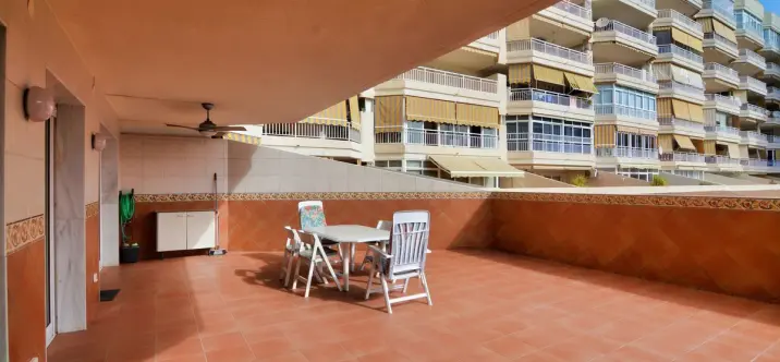 Sale of middle floor apartment in Los Boliches 1