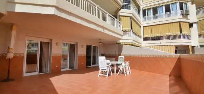 Sale of middle floor apartment in Los Boliches 2