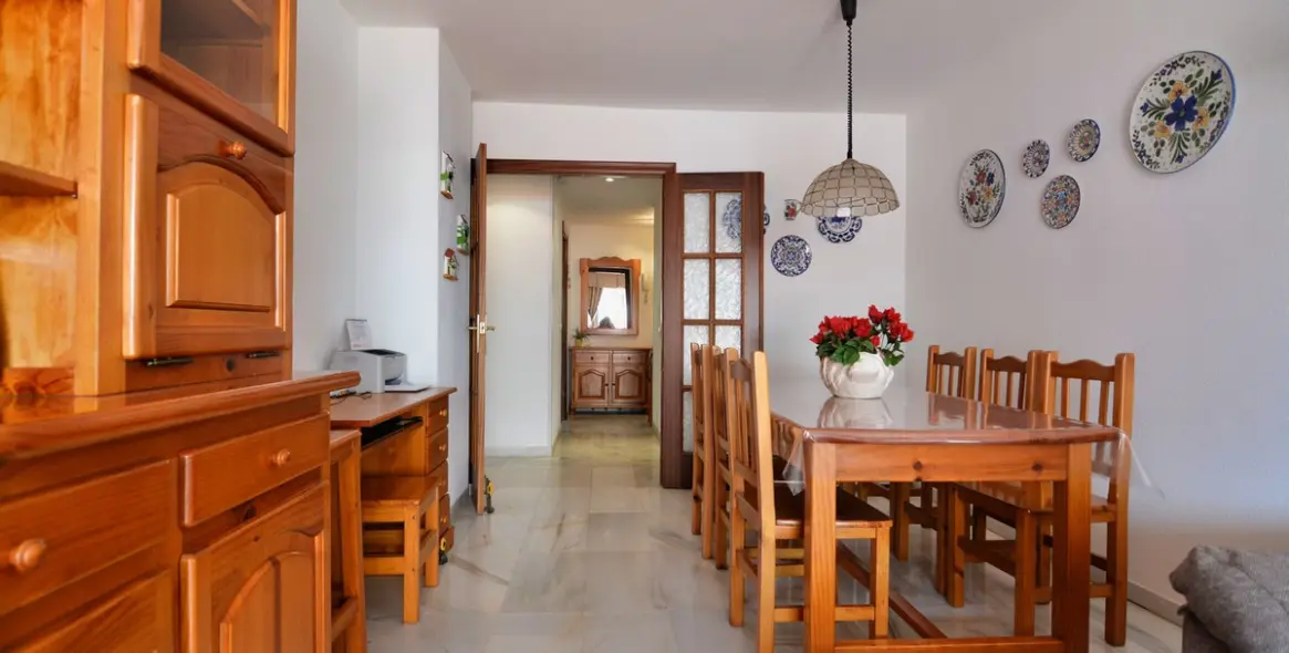 Sale of middle floor apartment in Los Boliches 7