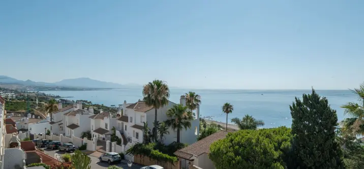 Sale of townhouse in Casares 0