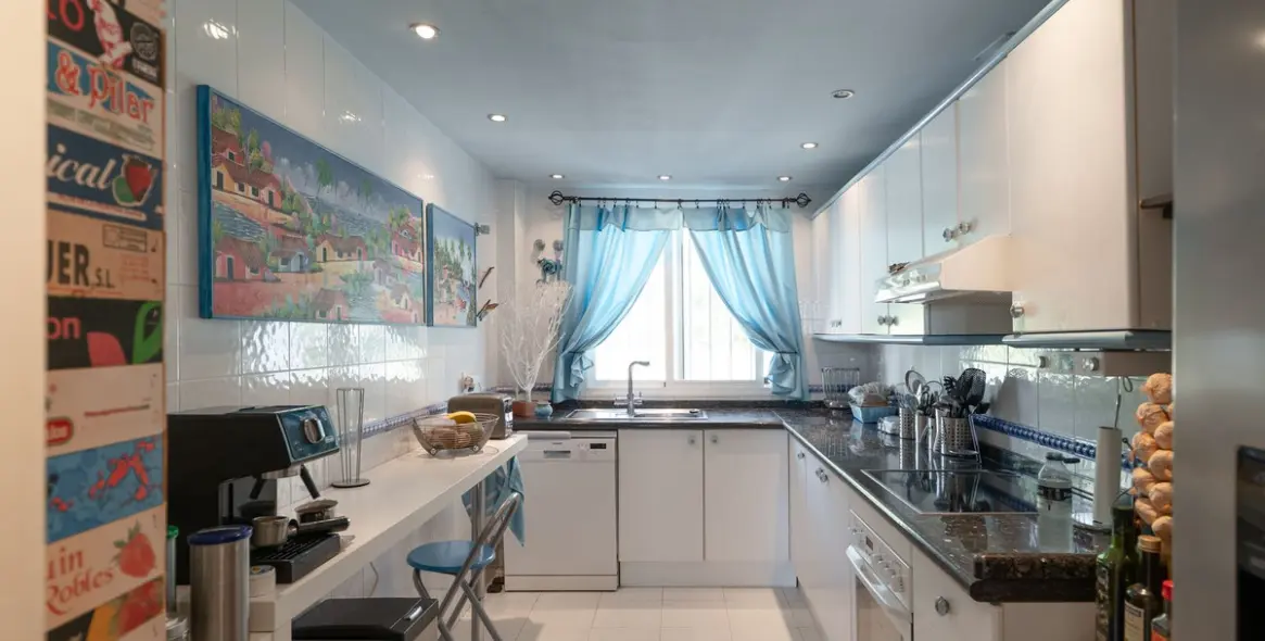 Sale of townhouse in Casares 3