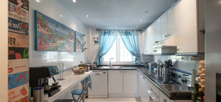 Sale of townhouse in Casares 2