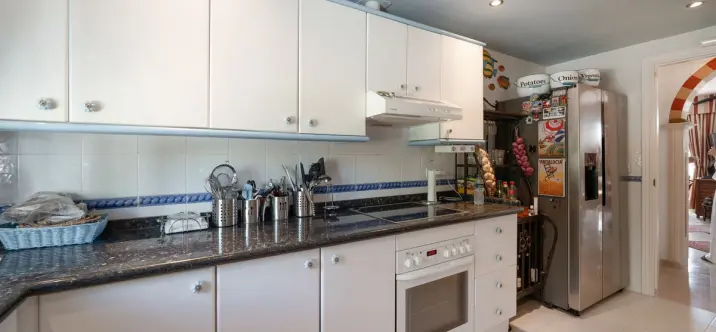 Sale of townhouse in Casares 3