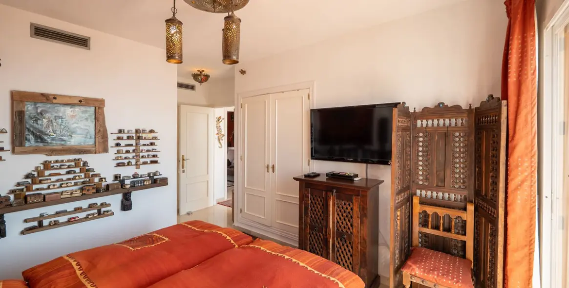 Sale of townhouse in Casares 8