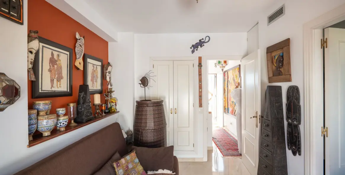 Sale of townhouse in Casares 9