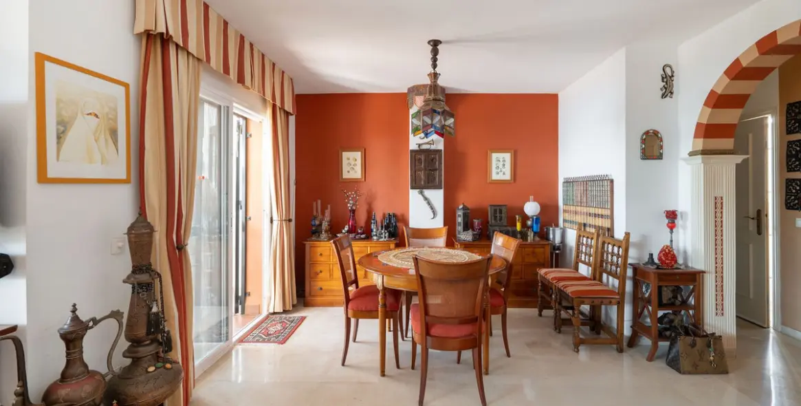 Sale of townhouse in Casares 10