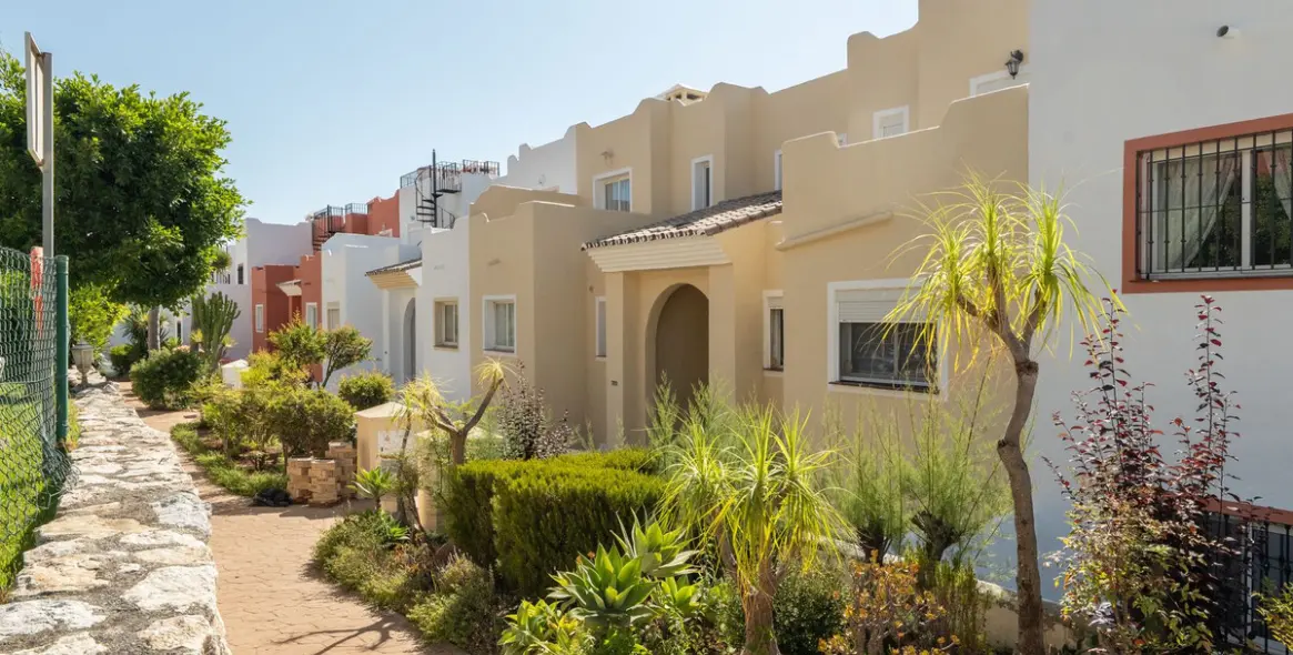 Продажа таунхауса в Casares 23