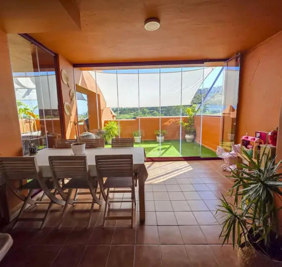 Sale of middle floor apartment in La Duquesa