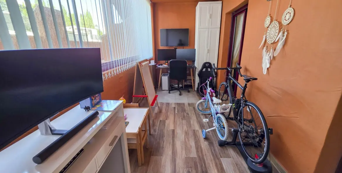 Sale of middle floor apartment in La Duquesa 11