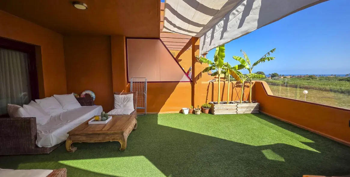 Sale of middle floor apartment in La Duquesa 13