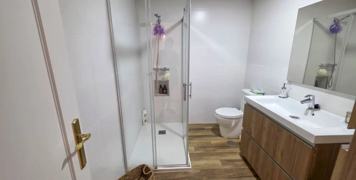 Sale of middle floor apartment in La Duquesa 29