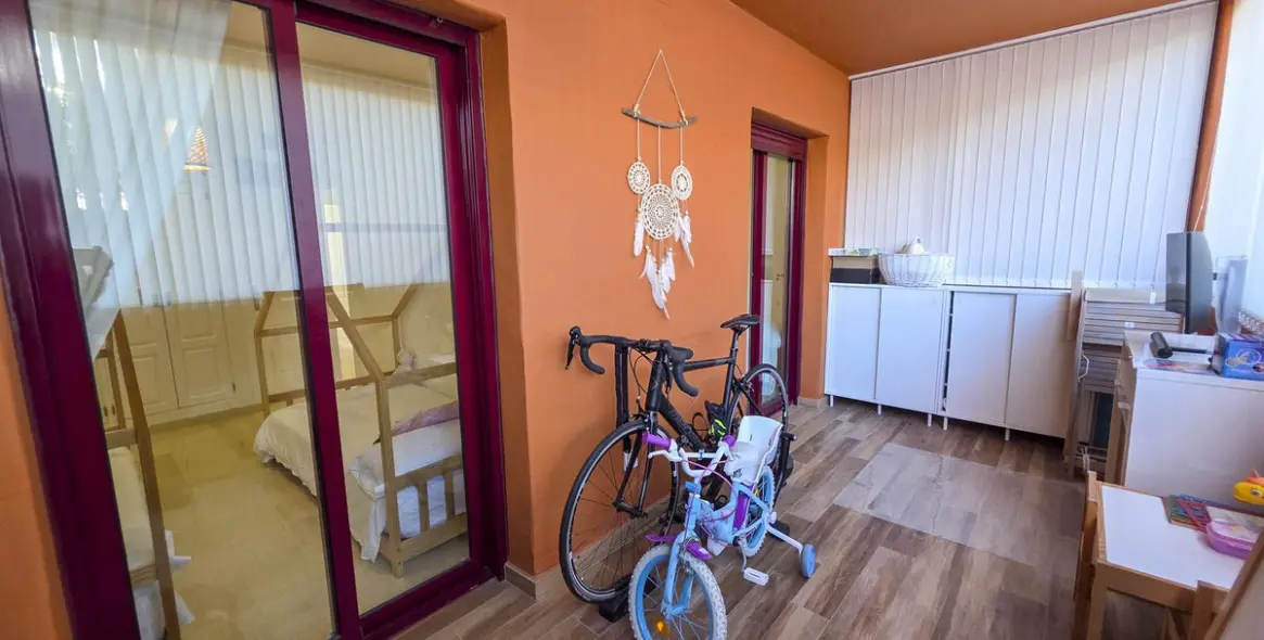 Sale of middle floor apartment in La Duquesa 36